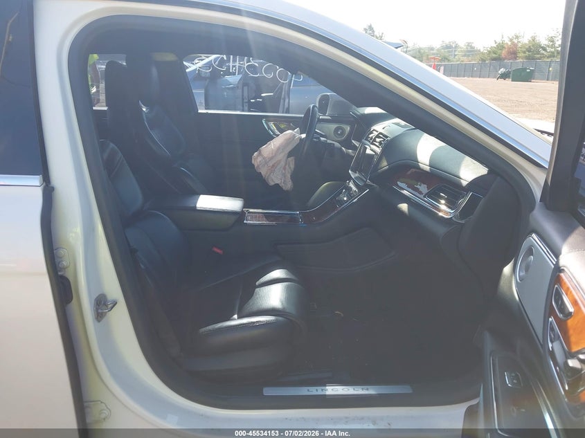 2017 LINCOLN CONTINENTAL auction photo 5