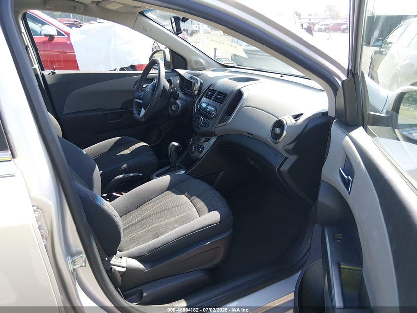 2012 CHEVROLET SONIC auction photo 5