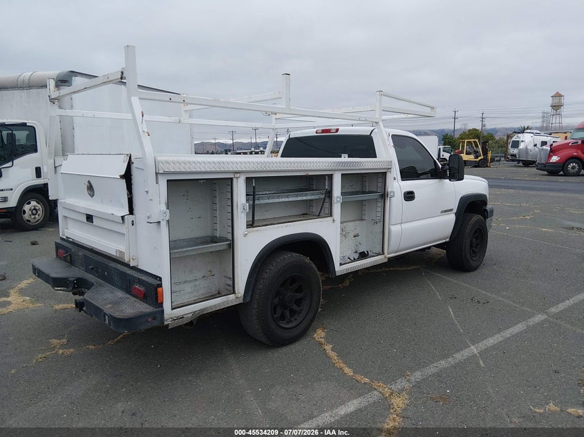 2004 CHEVROLET SILVERADO 2500HD auction photo 4