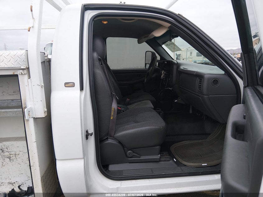 2004 CHEVROLET SILVERADO 2500HD auction photo 5