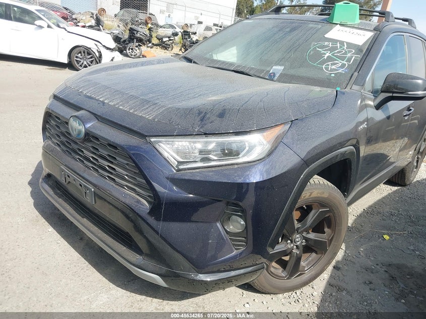 2019 TOYOTA RAV4 HYBRID XSE — Photo 12