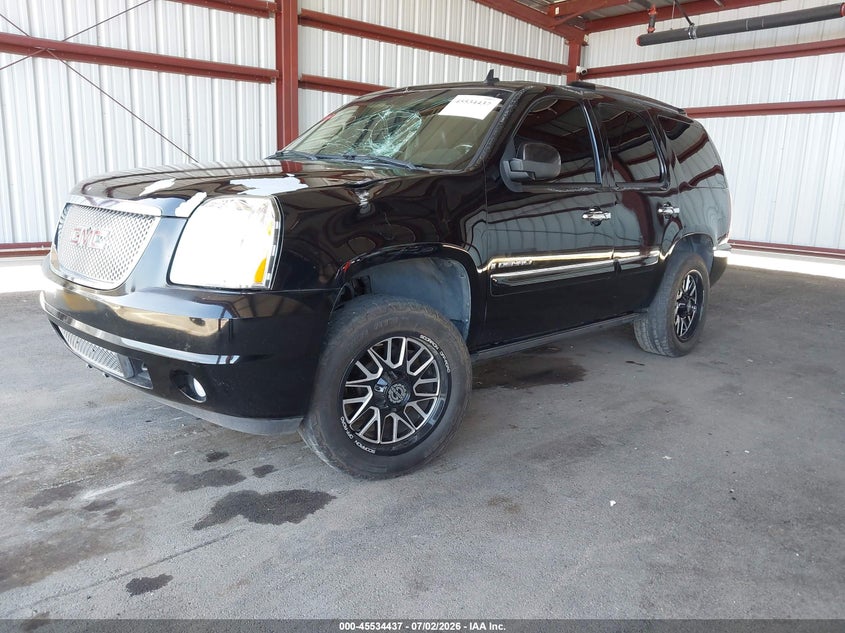 2007 GMC YUKON DENALI auction photo 2