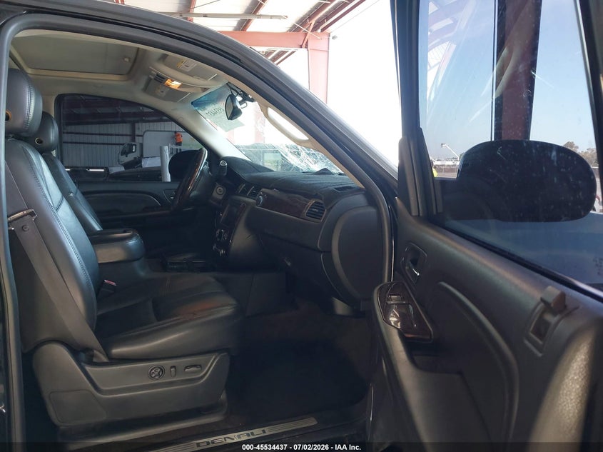 2007 GMC YUKON DENALI auction photo 5