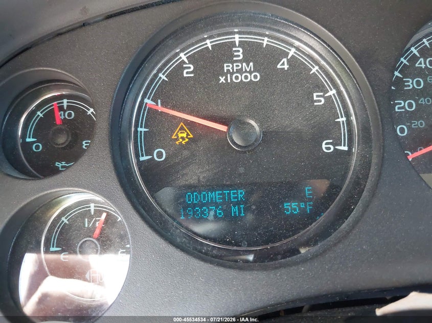 2011 GMC YUKON XL 1500 auction photo 7