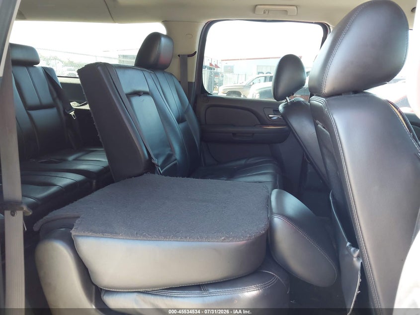 2011 GMC YUKON XL 1500 auction photo 8