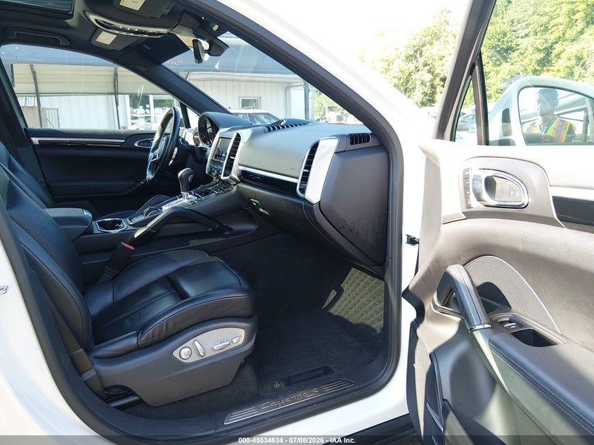 PORSCHE CAYENNE 2016 VIN WP1AB2A29GLA92131