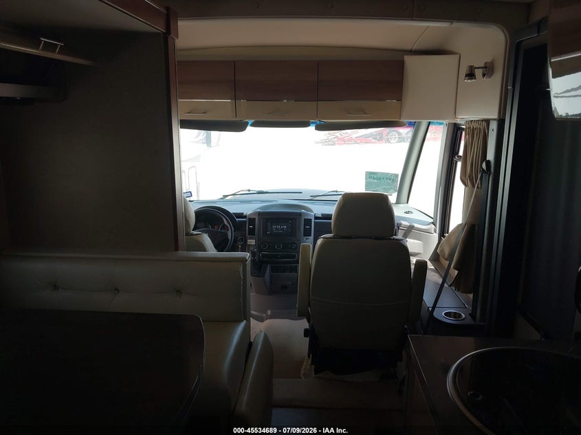 2016 WINNEBAGO SPRINTER auction photo 5