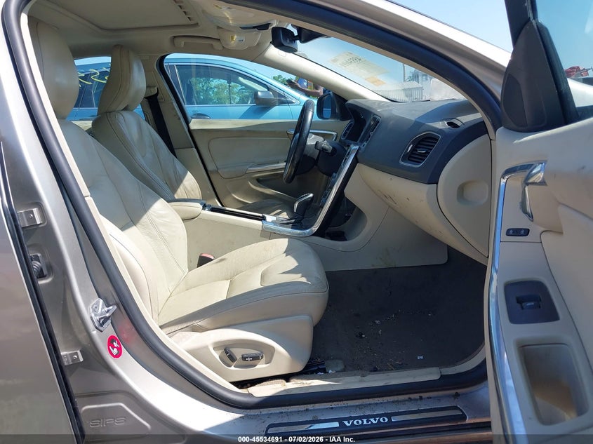 2014 VOLVO S60 auction photo 5