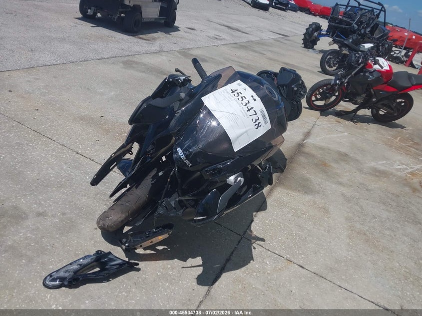 2025 SUZUKI GSX1300 auction photo 2