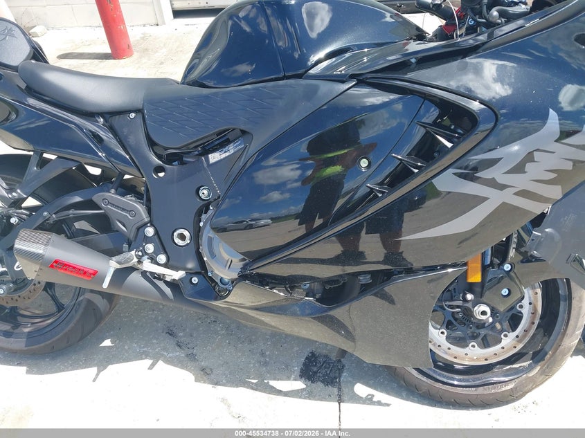 2025 SUZUKI GSX1300 auction photo 8