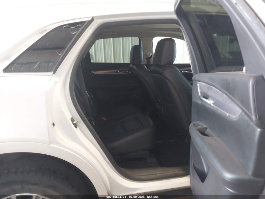 CADILLAC XT5 - zdjęcie 8