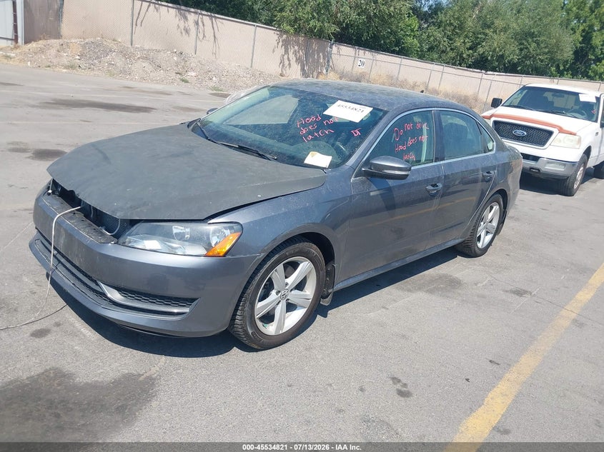 2013 VOLKSWAGEN PASSAT auction photo 2