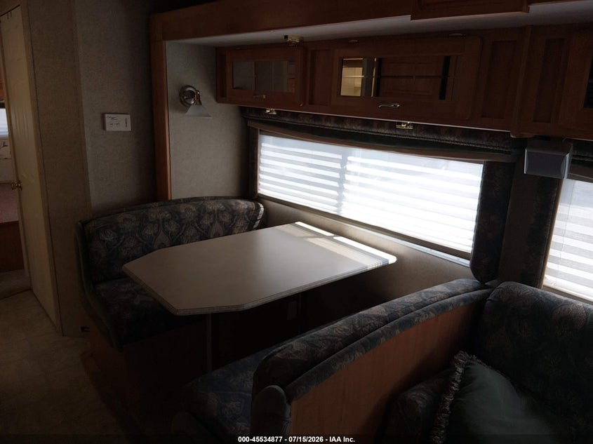2004 Ford E-450 Cutaway VIN: 1FDXE45SX4HA36802 Lot: 45534877