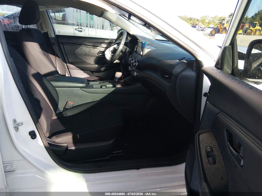 2024 NISSAN SENTRA auction photo 5