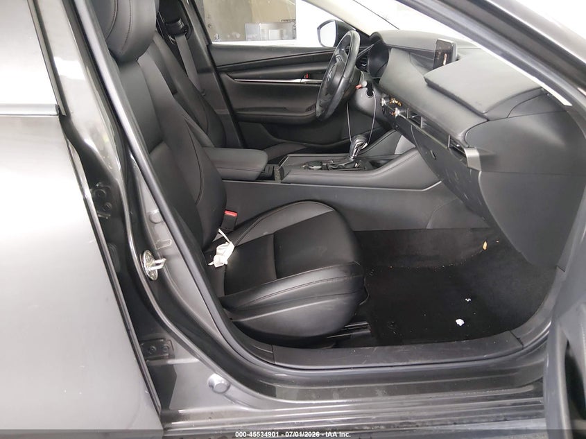 2021 MAZDA MAZDA3 SELECT — Photo 5