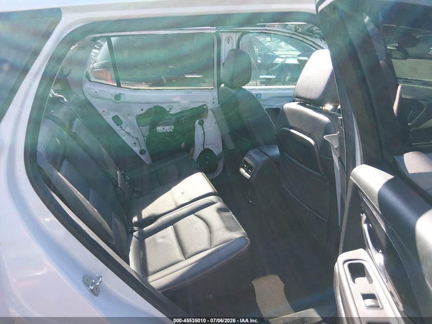 2022 GMC TERRAIN auction photo 8