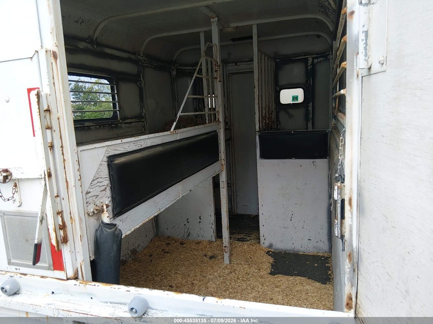1987 GORE HORSE TRAILER auction photo 8