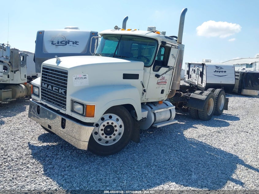 2007 MACK 600 auction photo 2