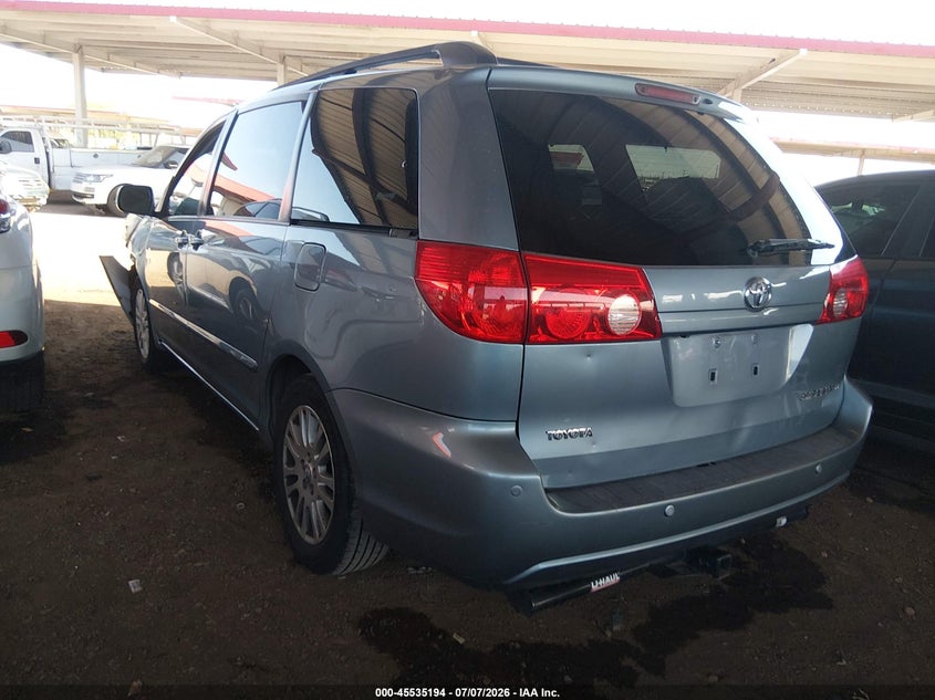 2010 TOYOTA SIENNA auction photo 3
