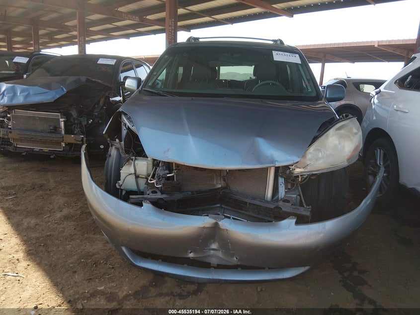 2010 TOYOTA SIENNA auction photo 6