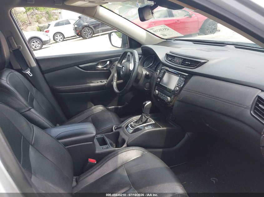 2017 NISSAN ROGUE auction photo 5