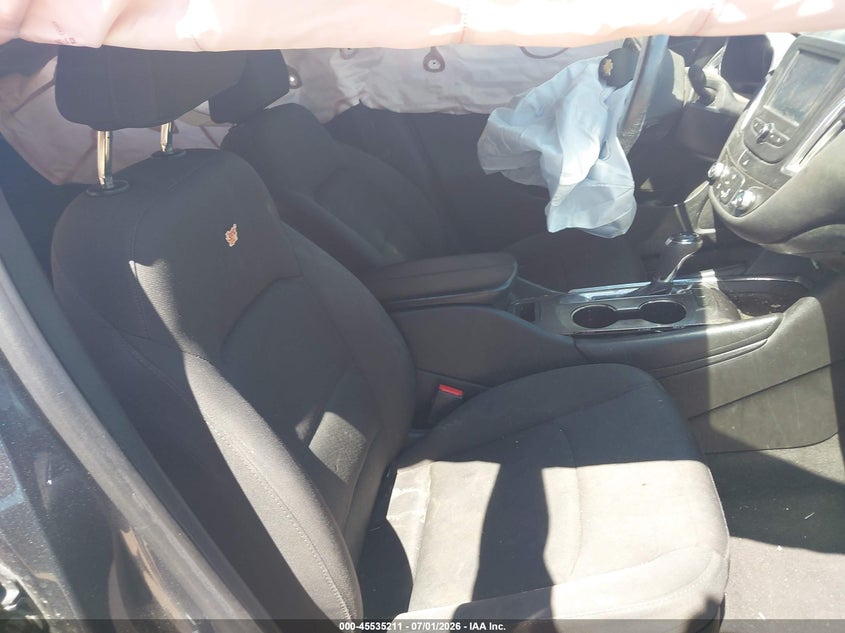 2017 CHEVROLET MALIBU auction photo 5