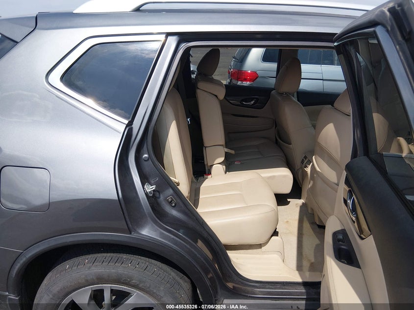2015 NISSAN ROGUE auction photo 8