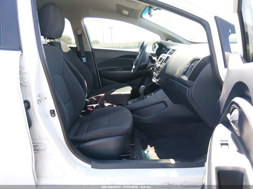 2014 KIA RIO auction photo 5