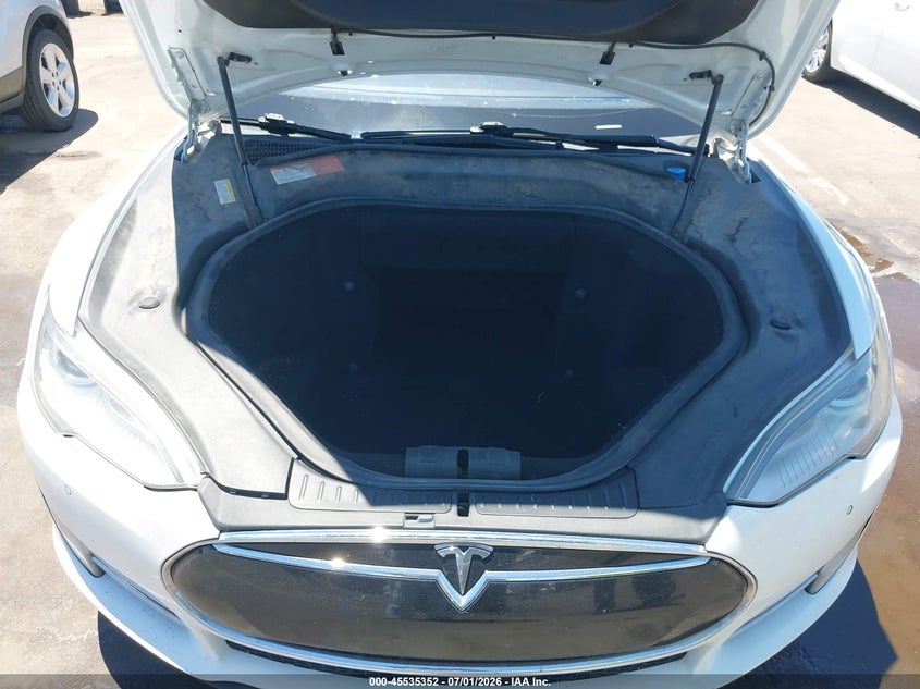 2014 Tesla Model S P85 VIN: 5YJSA1H12EFP50520 Lot: 45535352