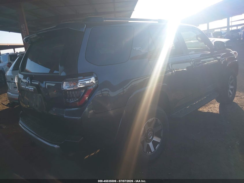 2023 TOYOTA 4RUNNER auction photo 4