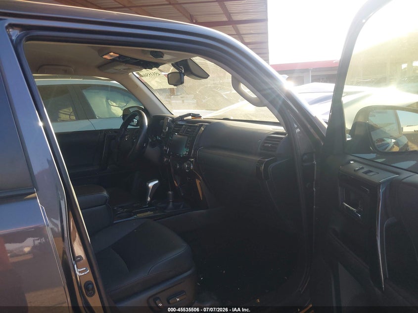 2023 TOYOTA 4RUNNER auction photo 5