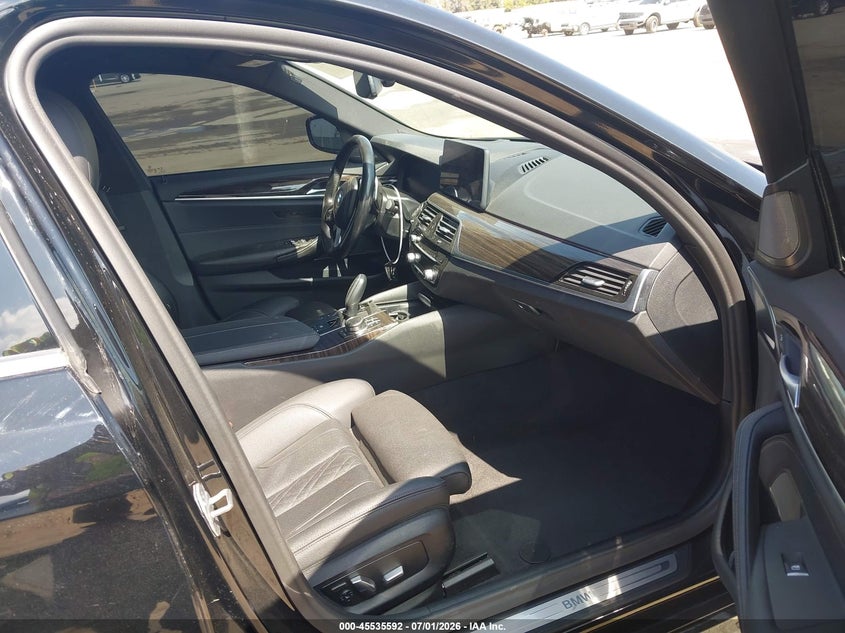 2022 BMW 530E auction photo 5