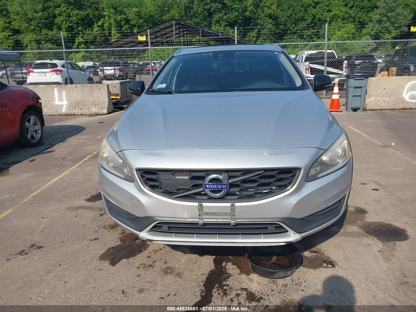 2016 Volvo V60 Cross Country T5 VIN: YV4612HK0G1013244 Lot: 45535601