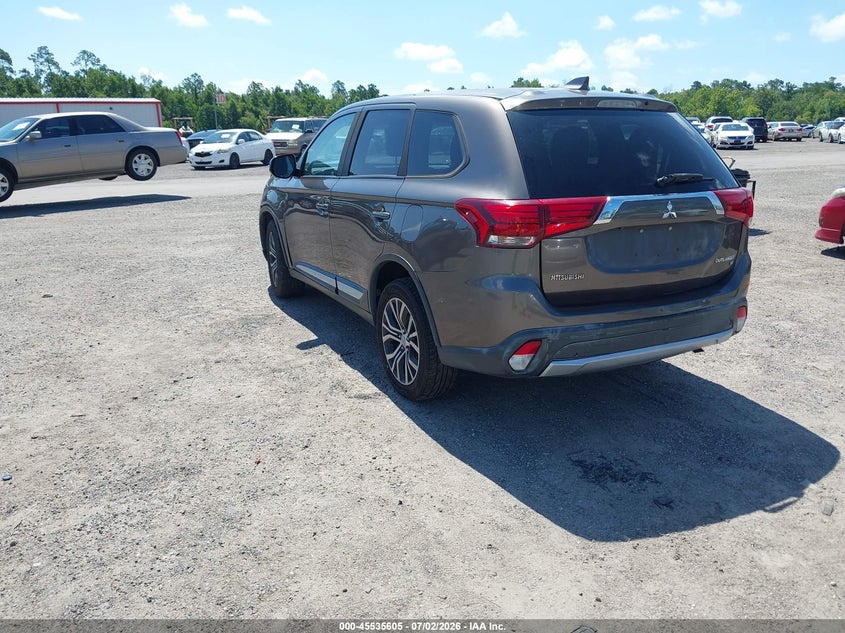 2017 MITSUBISHI OUTLANDER auction photo 3