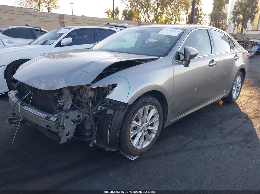 JTHBW1GG2F2097956 2015 LEXUS ES 300H photo 1