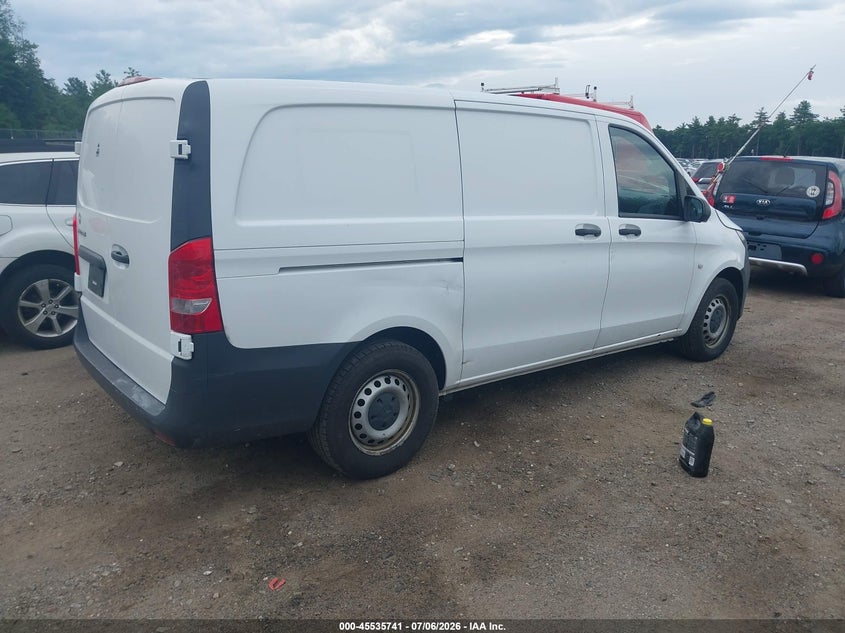 2021 MERCEDES-BENZ METRIS auction photo 4