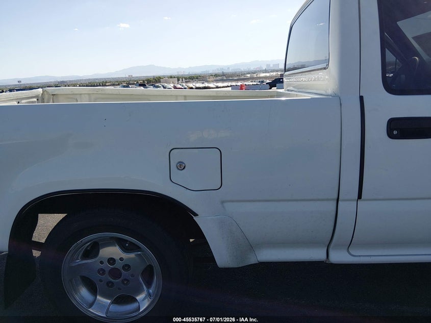 1993 Toyota Pickup 1/2 Ton Short Whlbase Stb VIN: 4TARN81A1PZ073863 Lot: 45535767