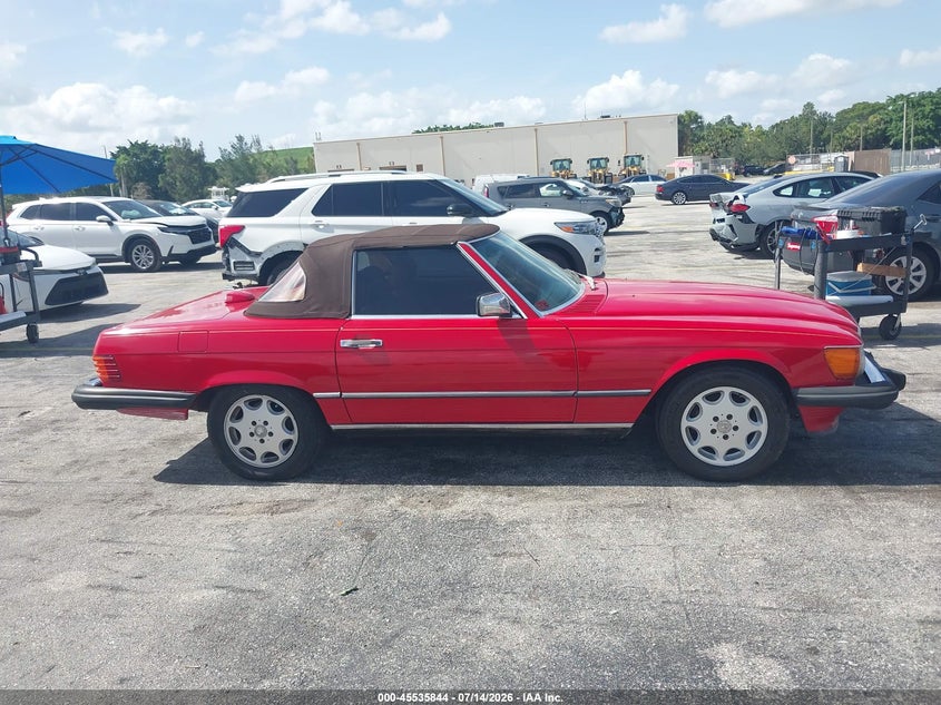 1987 Mercedes-Benz 560 Sl VIN: WDBBA48D7HA064772 Lot: 45535844