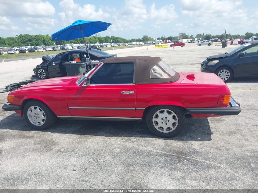1987 Mercedes-Benz 560 Sl VIN: WDBBA48D7HA064772 Lot: 45535844