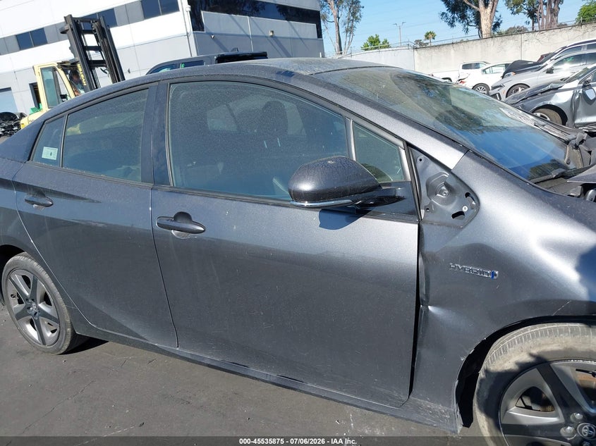 2020 TOYOTA PRIUS XLE — Photo 14