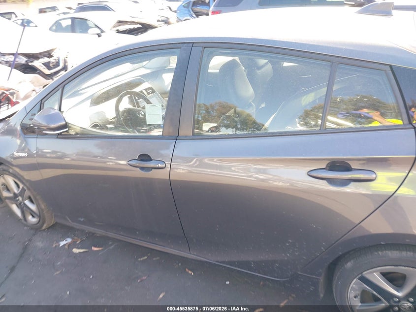 2020 TOYOTA PRIUS XLE — Photo 15