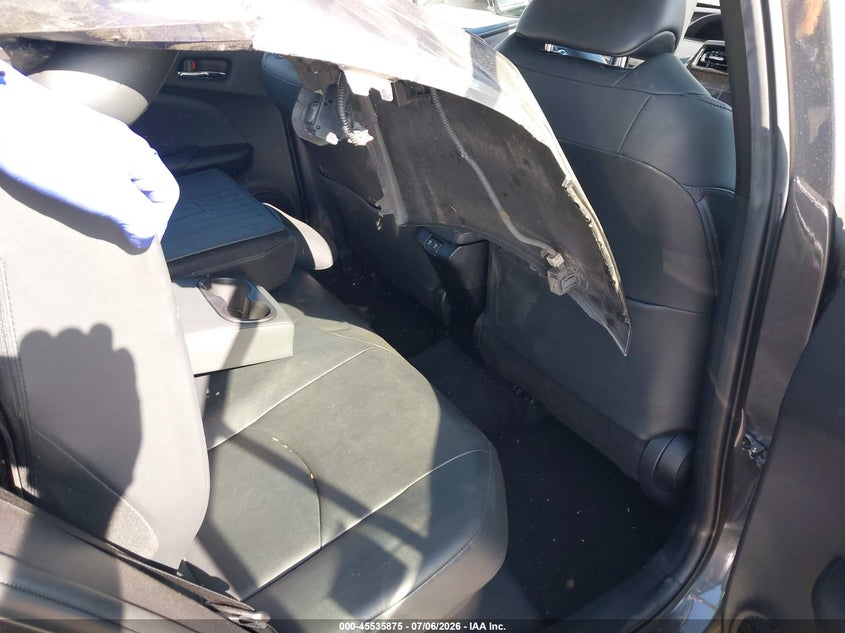 2020 TOYOTA PRIUS XLE — Photo 8