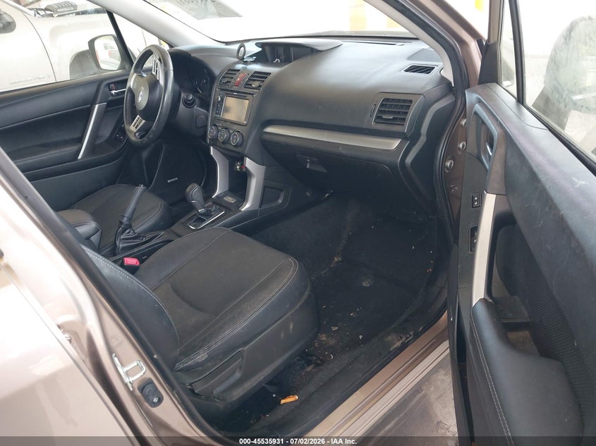 2015 SUBARU FORESTER auction photo 5