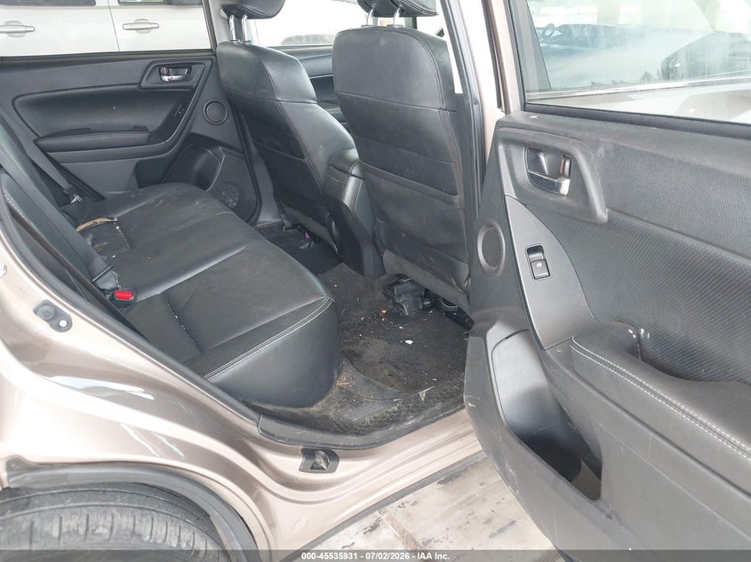 2015 SUBARU FORESTER auction photo 8