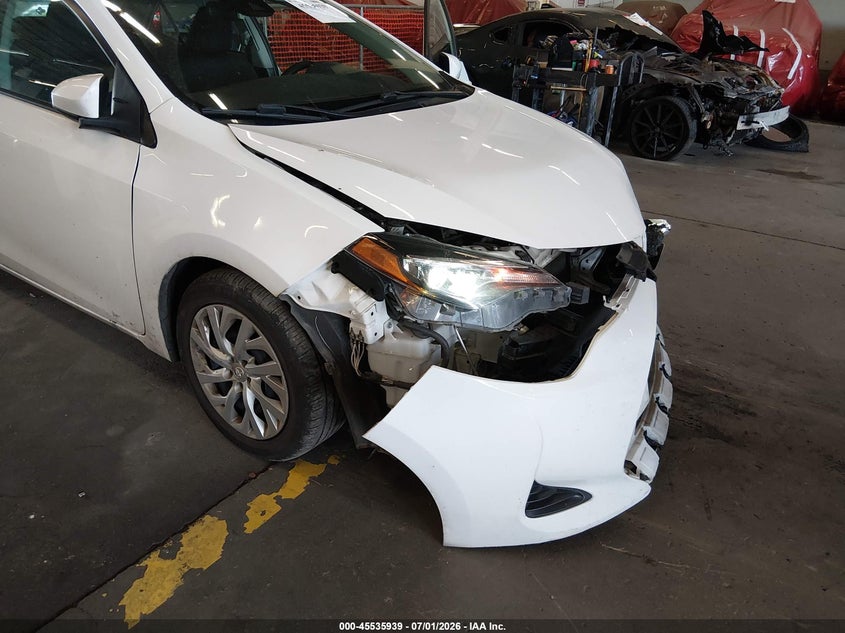 2019 TOYOTA COROLLA auction photo 6