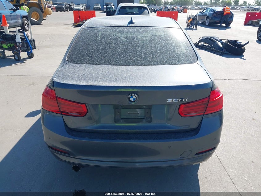 BMW 320I - zdjęcie 16