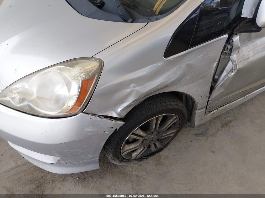 2011 HONDA FIT auction photo 6