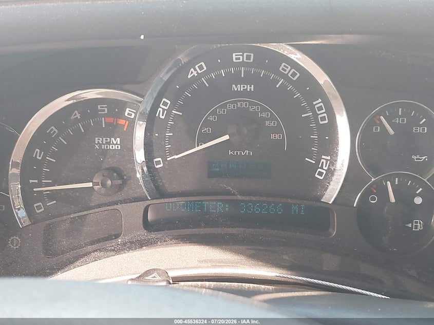 2005 CADILLAC ESCALADE auction photo 7