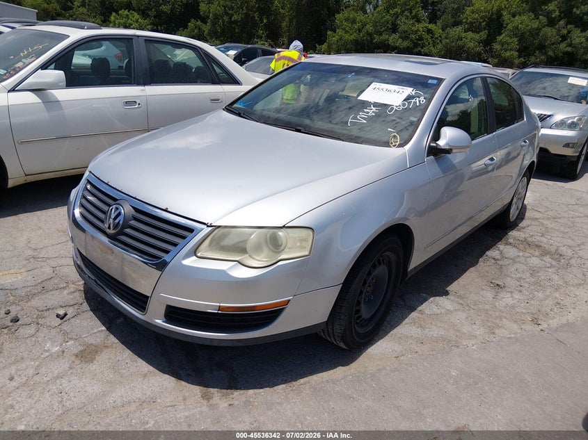 2006 VOLKSWAGEN PASSAT auction photo 2