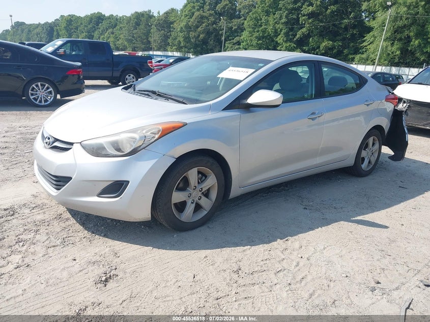 2011 HYUNDAI ELANTRA auction photo 2